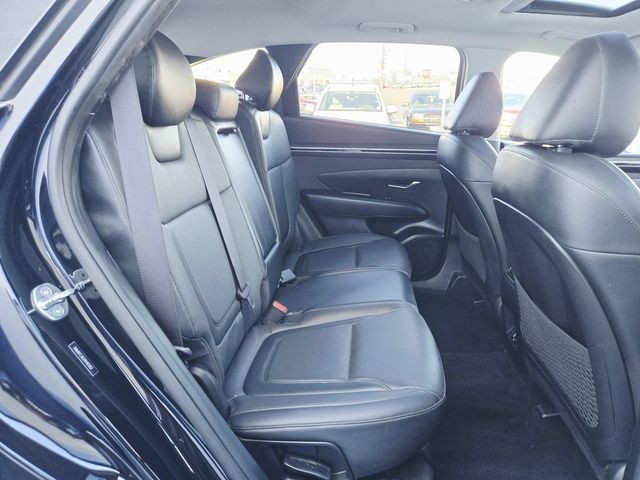 Hyundai Tucson Vehicle Full-screen Gallery Image 12