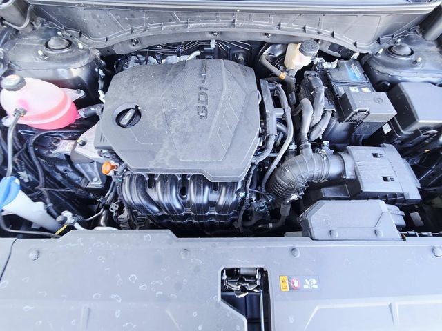 Hyundai Tucson Vehicle Full-screen Gallery Image 15