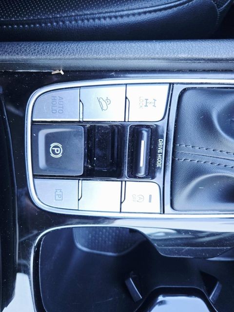 Hyundai Tucson Vehicle Full-screen Gallery Image 27