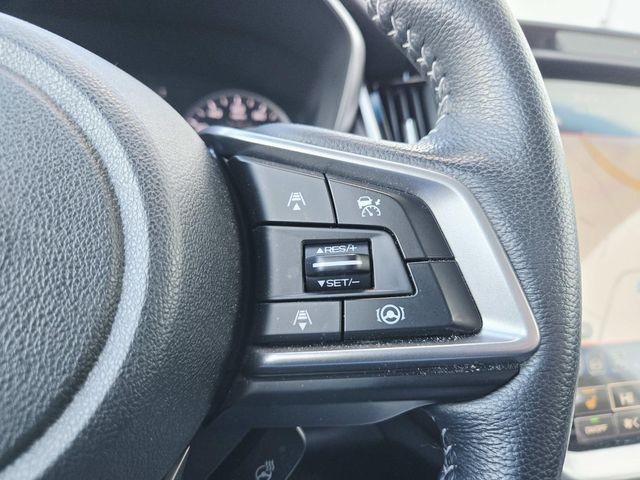 Subaru Legacy Vehicle Full-screen Gallery Image 19