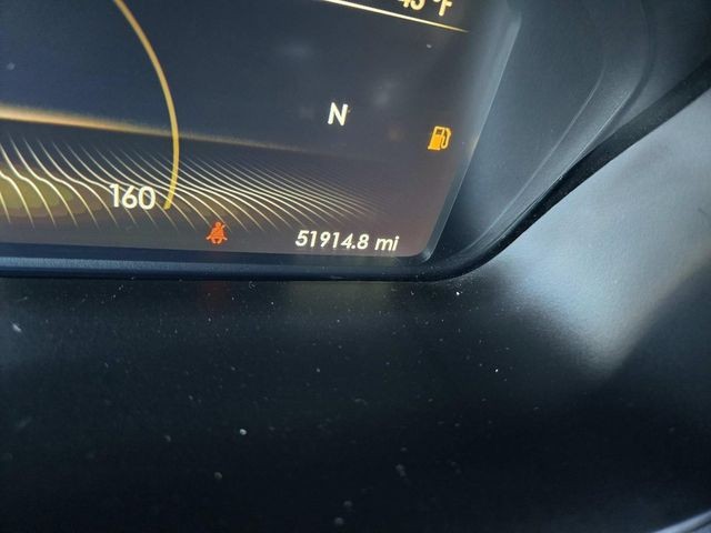 Lincoln Continental Vehicle Full-screen Gallery Image 20