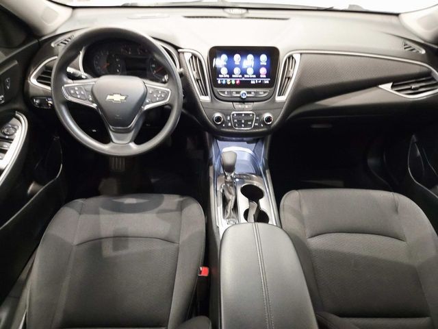 Chevrolet Malibu Vehicle Full-screen Gallery Image 06