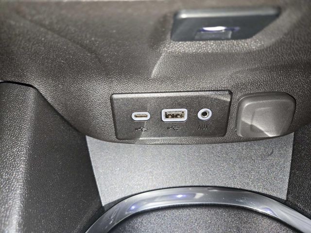 Chevrolet Malibu Vehicle Full-screen Gallery Image 26