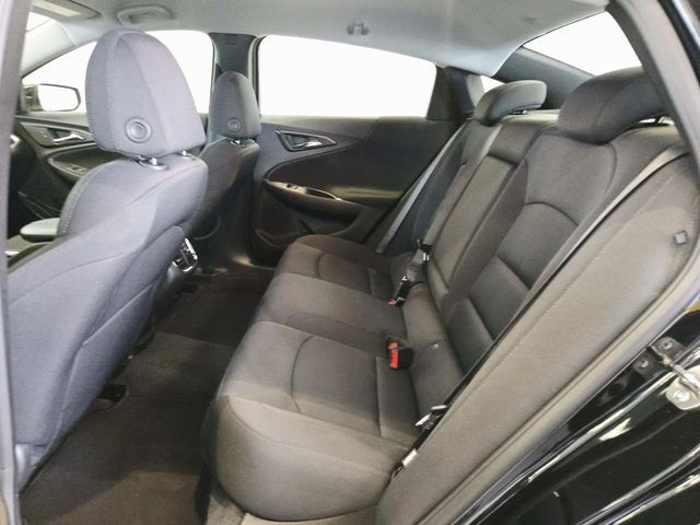 Chevrolet Malibu Vehicle Full-screen Gallery Image 09