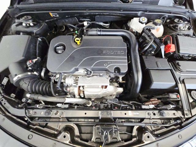 Chevrolet Malibu Vehicle Full-screen Gallery Image 13