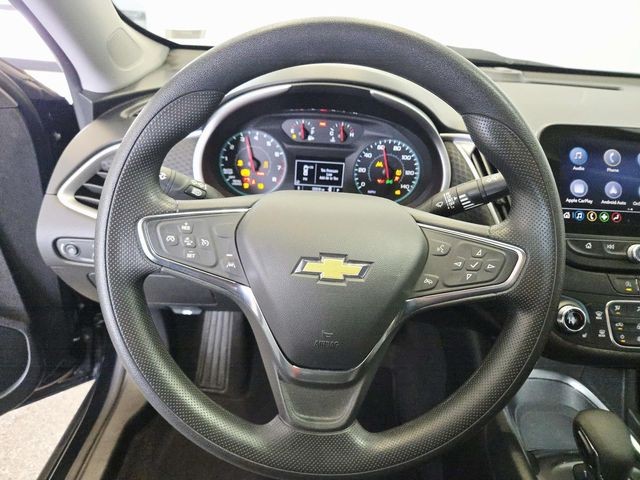 Chevrolet Malibu Vehicle Full-screen Gallery Image 15