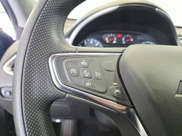 Chevrolet Malibu Vehicle Full-screen Gallery Image 16