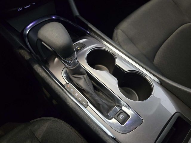 Chevrolet Malibu Vehicle Full-screen Gallery Image 25