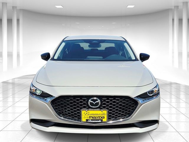 Mazda Mazda3 Vehicle Full-screen Gallery Image 05