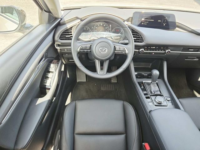 Mazda Mazda3 Vehicle Full-screen Gallery Image 07