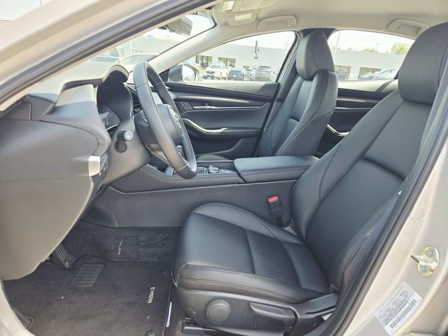 Mazda Mazda3 Vehicle Full-screen Gallery Image 08