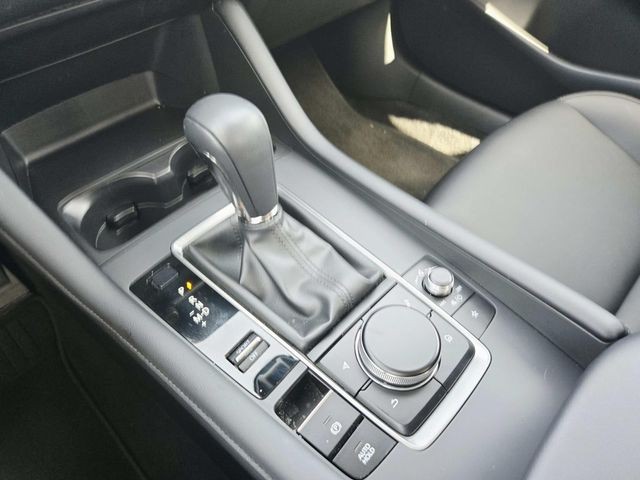Mazda Mazda3 Vehicle Full-screen Gallery Image 23