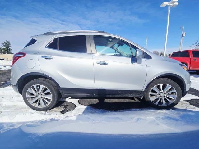 Buick Encore Vehicle Full-screen Gallery Image 02
