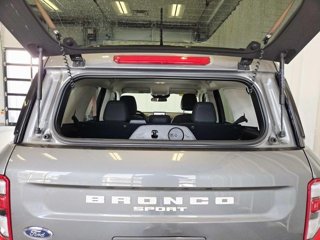 Ford Bronco Sport Vehicle Full-screen Gallery Image 11