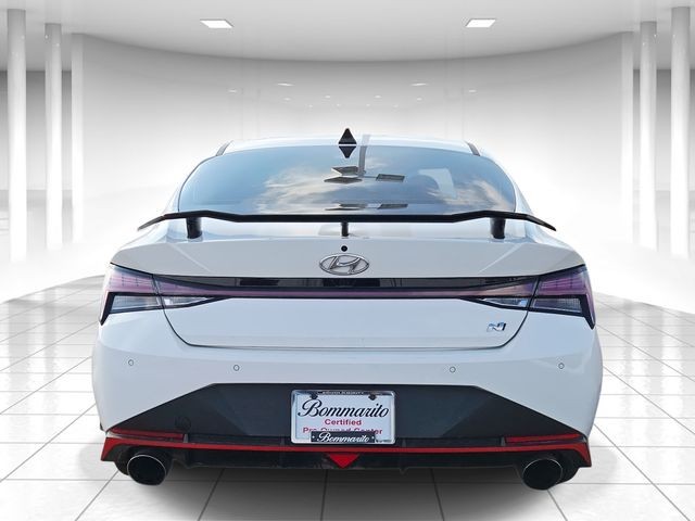 Hyundai Elantra N Vehicle Full-screen Gallery Image 04