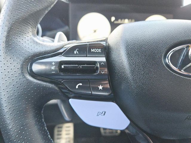 Hyundai Elantra N Vehicle Full-screen Gallery Image 17