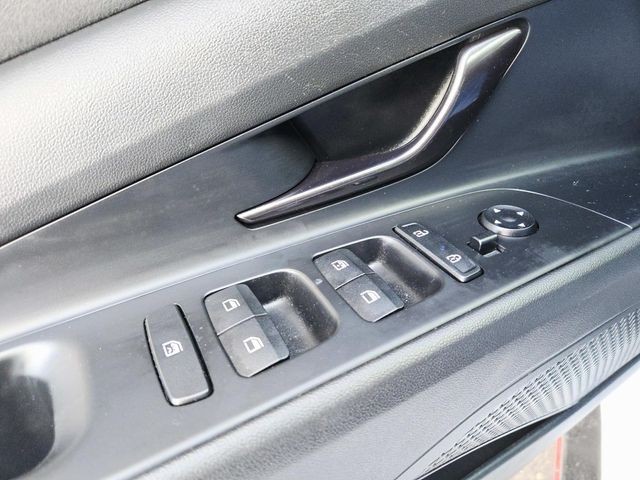 Hyundai Elantra N Vehicle Full-screen Gallery Image 31