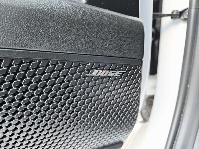 Hyundai Elantra N Vehicle Full-screen Gallery Image 32