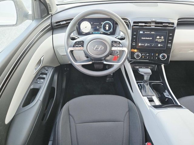 Hyundai Tucson Vehicle Full-screen Gallery Image 07