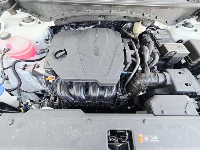 Hyundai Tucson Vehicle Full-screen Gallery Image 14