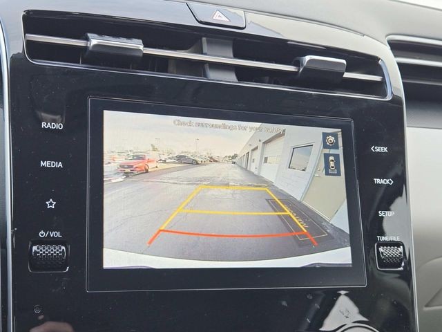 Hyundai Tucson Vehicle Full-screen Gallery Image 22