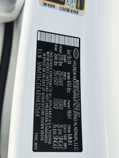 Hyundai Tucson Vehicle Full-screen Gallery Image 30