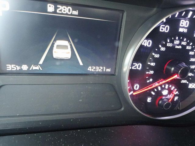 Kia Forte Vehicle Full-screen Gallery Image 18