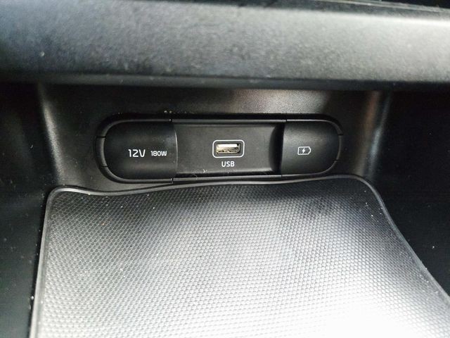 Kia Forte Vehicle Full-screen Gallery Image 23