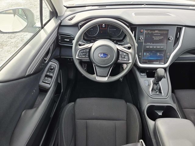 Subaru Legacy Vehicle Full-screen Gallery Image 07