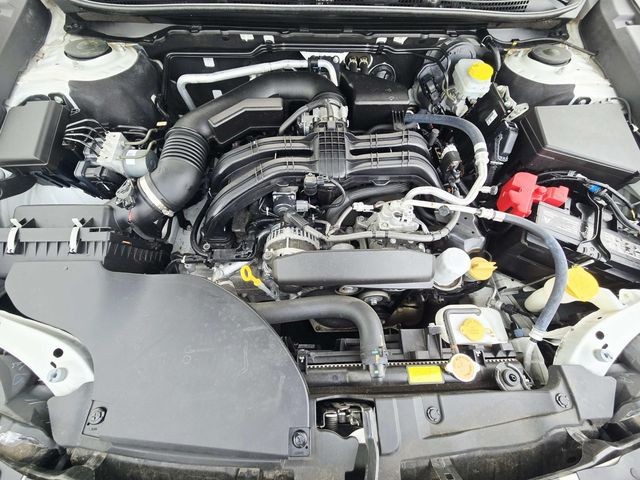 Subaru Legacy Vehicle Full-screen Gallery Image 14