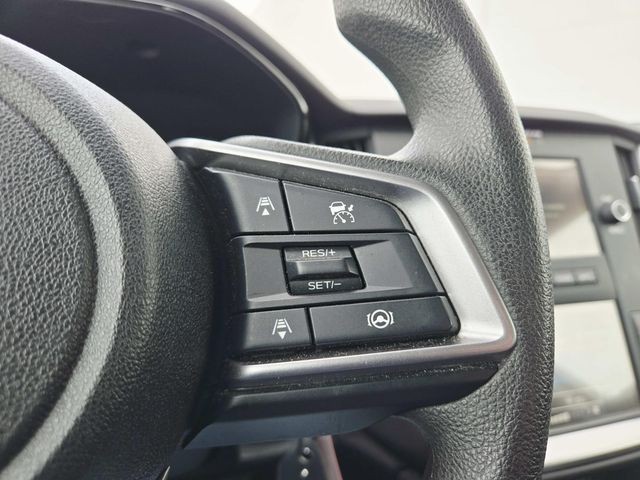 Subaru Legacy Vehicle Full-screen Gallery Image 17