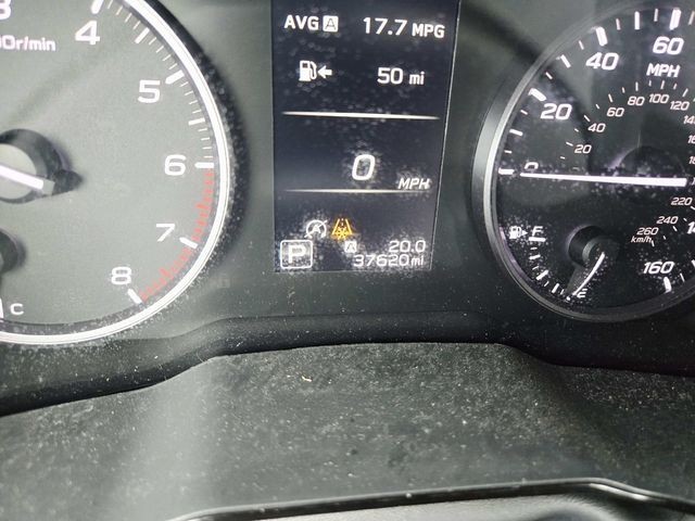 Subaru Legacy Vehicle Full-screen Gallery Image 19