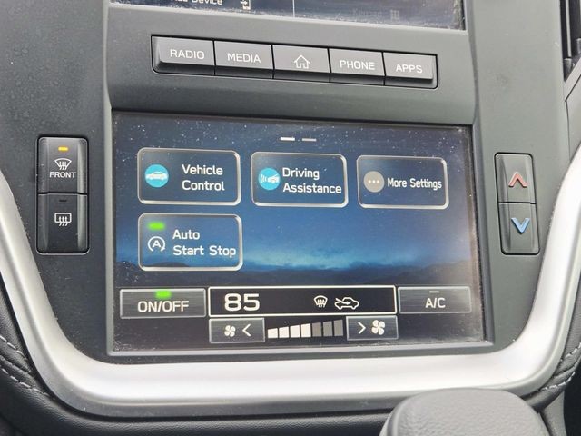 Subaru Legacy Vehicle Full-screen Gallery Image 23