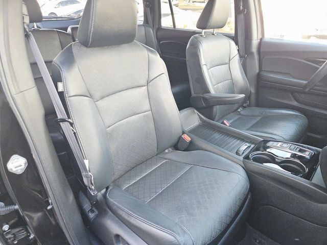 Honda Passport Vehicle Full-screen Gallery Image 14