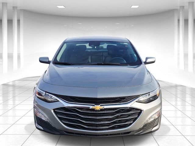 Chevrolet Malibu Vehicle Full-screen Gallery Image 05