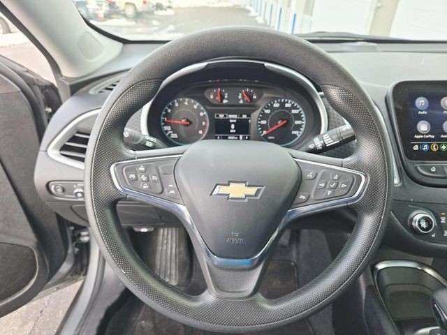 Chevrolet Malibu Vehicle Full-screen Gallery Image 14