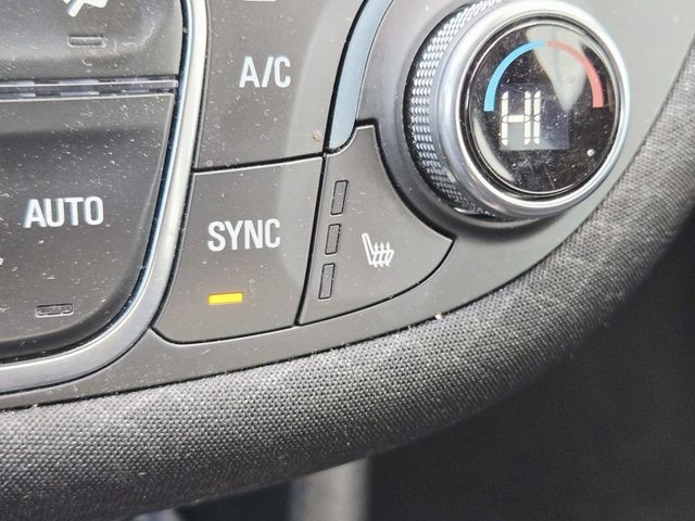 Chevrolet Malibu Vehicle Full-screen Gallery Image 23