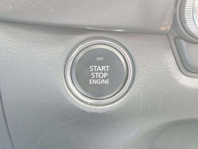 Mazda CX-50 Vehicle Full-screen Gallery Image 13