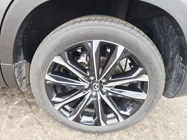 Mazda CX-50 Vehicle Full-screen Gallery Image 15