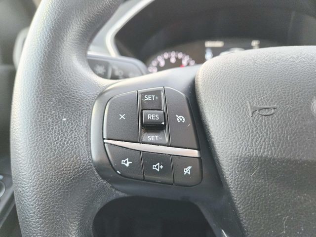 Ford Escape Vehicle Full-screen Gallery Image 17