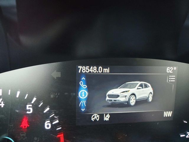 Ford Escape Vehicle Full-screen Gallery Image 20