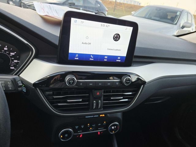 Ford Escape Vehicle Full-screen Gallery Image 21