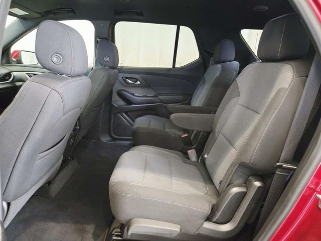 Chevrolet Traverse Vehicle Full-screen Gallery Image 09