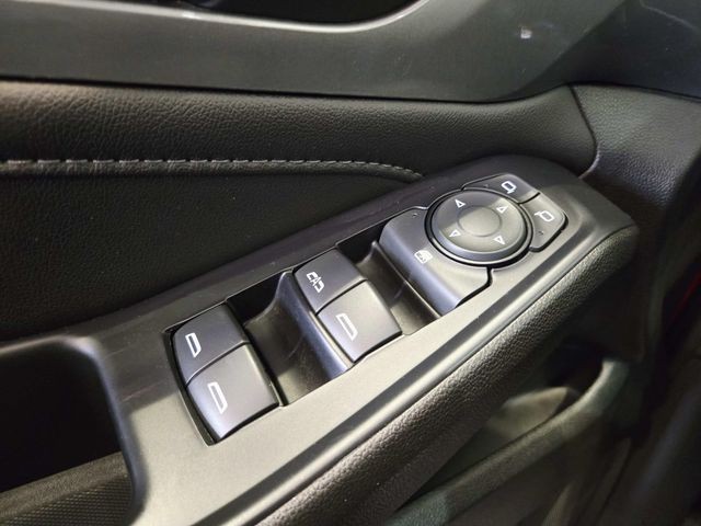 Chevrolet Traverse Vehicle Full-screen Gallery Image 33