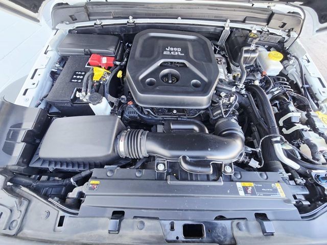 Jeep Wrangler Vehicle Full-screen Gallery Image 16