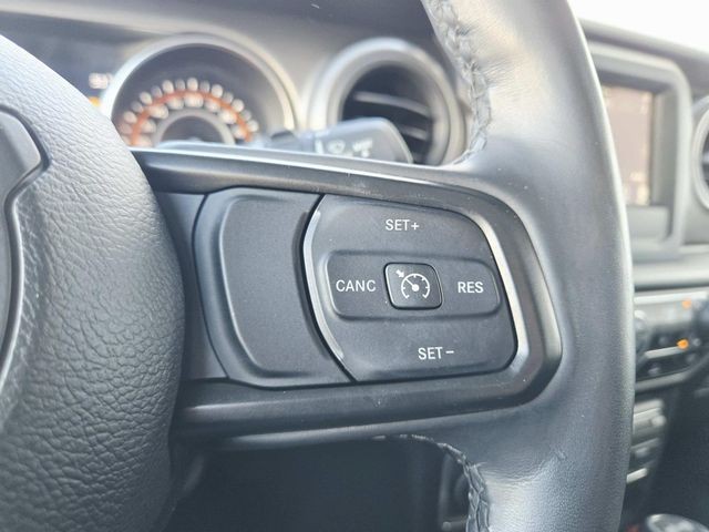 Jeep Wrangler Vehicle Full-screen Gallery Image 20