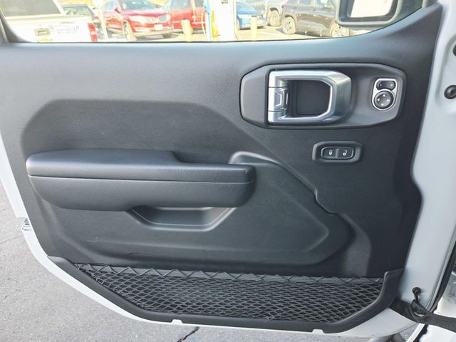 Jeep Wrangler Vehicle Full-screen Gallery Image 32