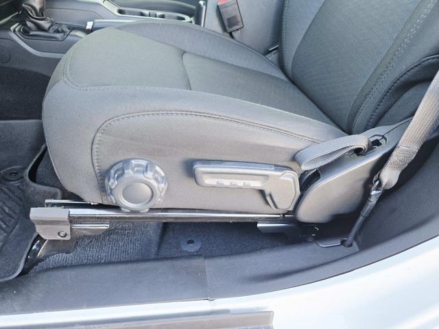 Jeep Wrangler Vehicle Full-screen Gallery Image 34