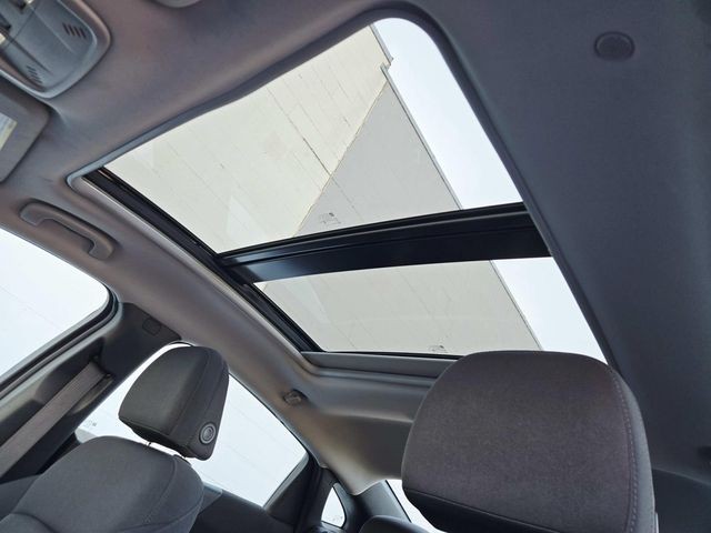 Chevrolet Malibu Vehicle Full-screen Gallery Image 06