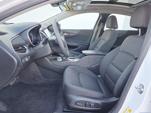 Chevrolet Malibu Vehicle Full-screen Gallery Image 09
